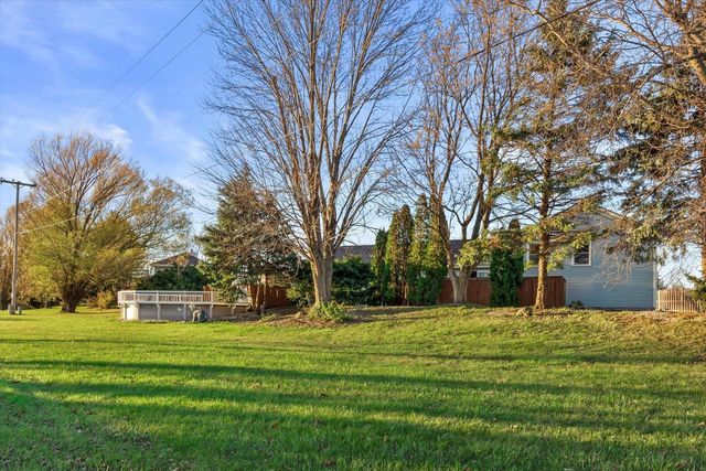 8005 Thistle COURT, Waterford, WI 53185