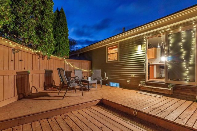 8005 Thistle COURT, Waterford, WI 53185