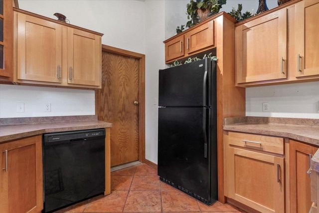 8005 Thistle COURT, Waterford, WI 53185