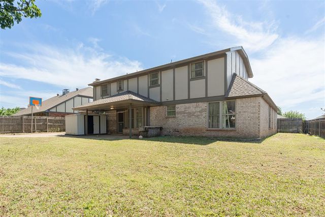 8816 Rolling Green Avenue, Oklahoma City, OK 73132