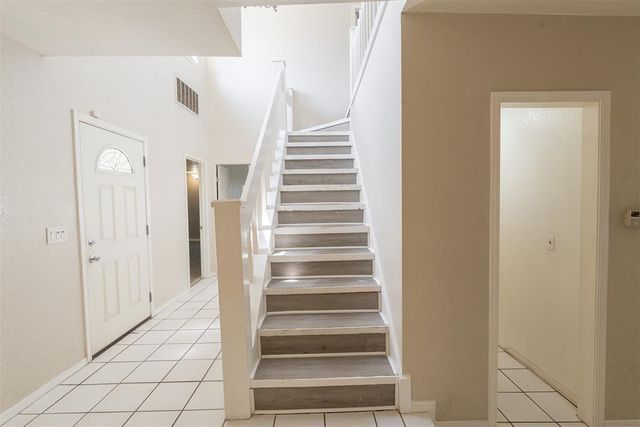 8816 Rolling Green Avenue, Oklahoma City, OK 73132