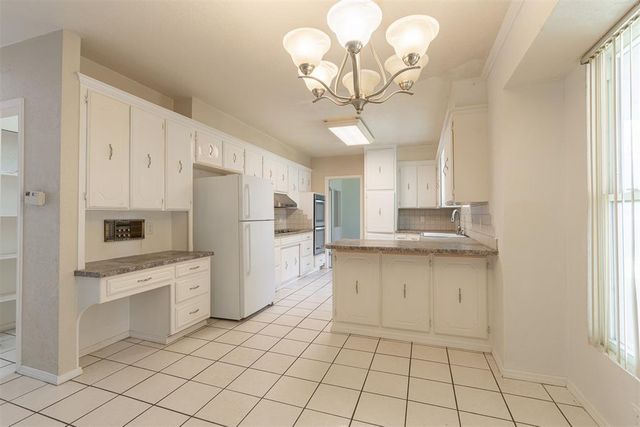 8816 Rolling Green Avenue, Oklahoma City, OK 73132