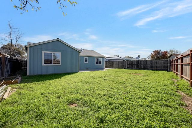 2915 Kola St, Live Oak, CA 95953