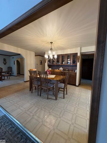 43249 Sunnypoint Drive, Sterling Heights, MI 48313