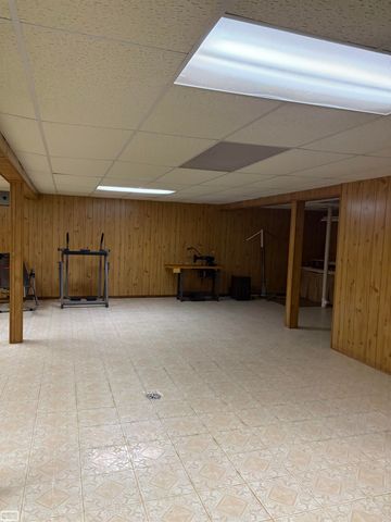 43249 Sunnypoint Drive, Sterling Heights, MI 48313