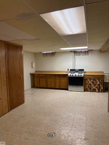 43249 Sunnypoint Drive, Sterling Heights, MI 48313