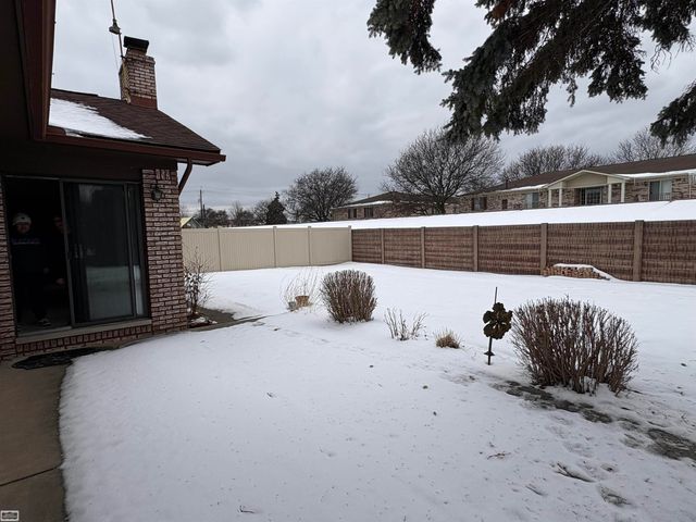 43249 Sunnypoint Drive, Sterling Heights, MI 48313