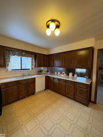 43249 Sunnypoint Drive, Sterling Heights, MI 48313