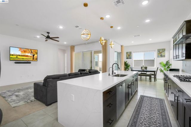 3456 Mulholland Drive, Lathrop, CA 95330