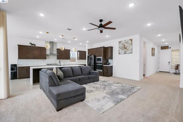 3456 Mulholland Drive, Lathrop, CA 95330