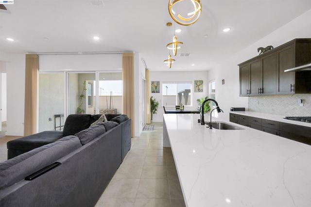 3456 Mulholland Drive, Lathrop, CA 95330