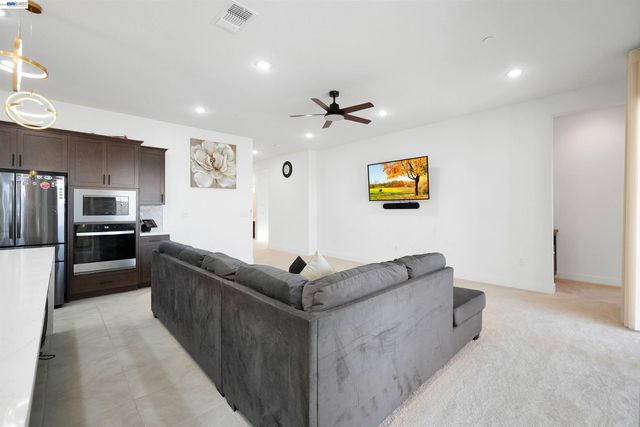 3456 Mulholland Drive, Lathrop, CA 95330