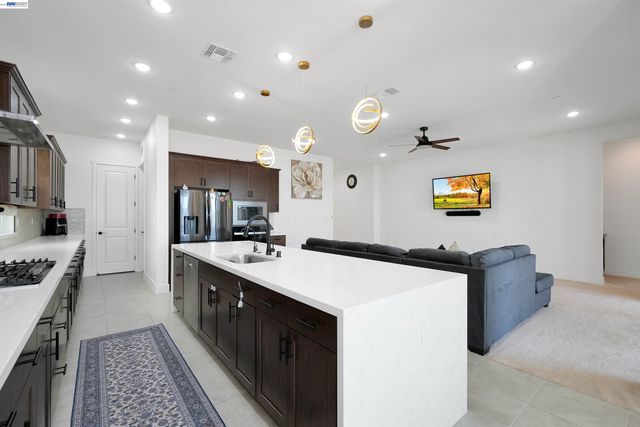 3456 Mulholland Drive, Lathrop, CA 95330