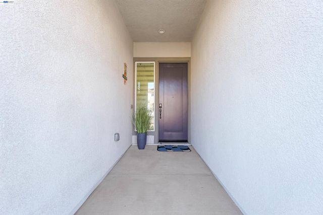 3456 Mulholland Drive, Lathrop, CA 95330