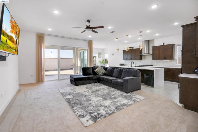 3456 Mulholland Drive, Lathrop, CA 95330