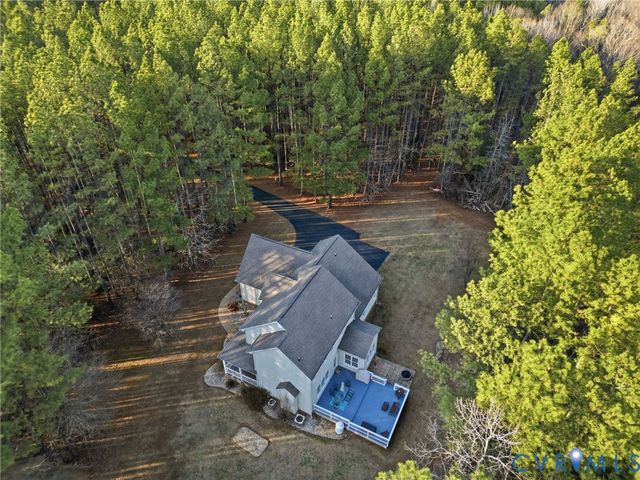 17192 Katy Ln, Beaverdam, VA 23015