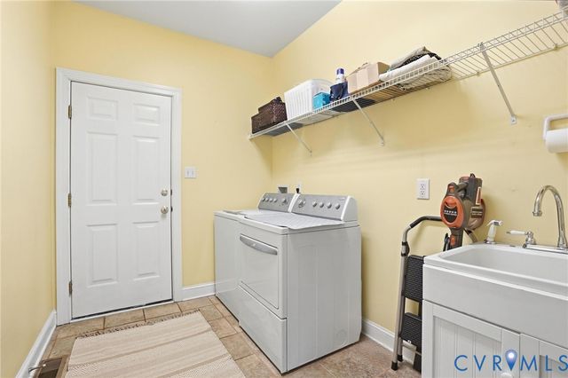 17192 Katy Ln, Beaverdam, VA 23015