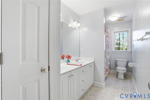 17192 Katy Ln, Beaverdam, VA 23015