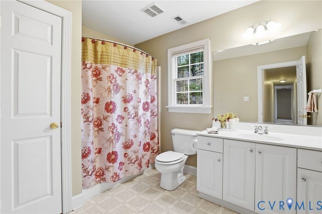 17192 Katy Ln, Beaverdam, VA 23015