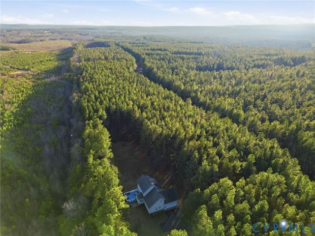 17192 Katy Ln, Beaverdam, VA 23015