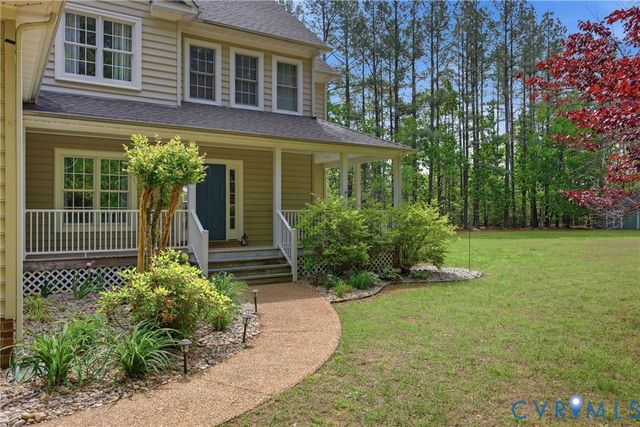 17192 Katy Ln, Beaverdam, VA 23015