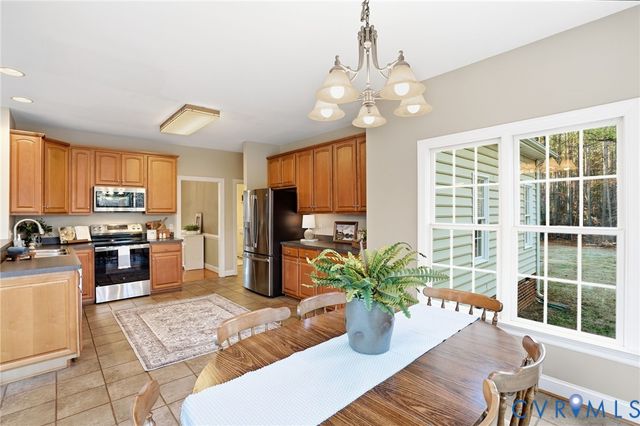 17192 Katy Ln, Beaverdam, VA 23015