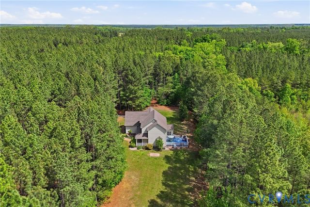 17192 Katy Ln, Beaverdam, VA 23015