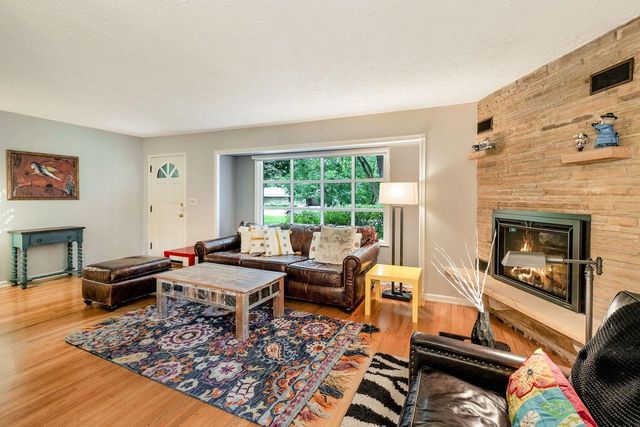 1070 Woodland AVENUE, Elm Grove, WI 53122