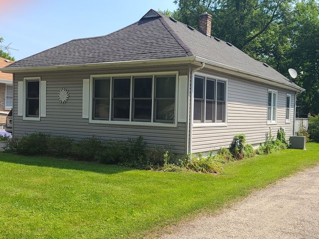 37 N Addison Road, Villa Park, IL 60181
