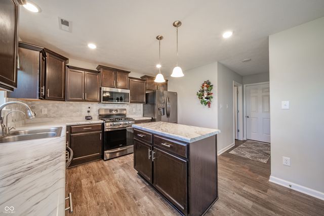 6552 Blackthorne Drive, Pendleton, IN 46064