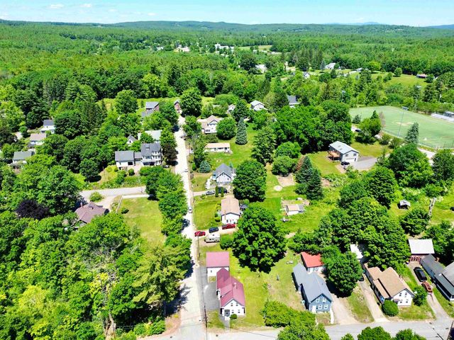 39 Chestnut Street, Tilton, NH 03276