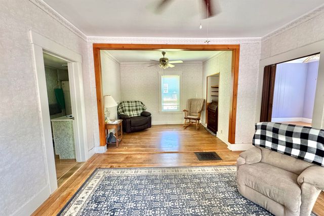 39 Chestnut Street, Tilton, NH 03276