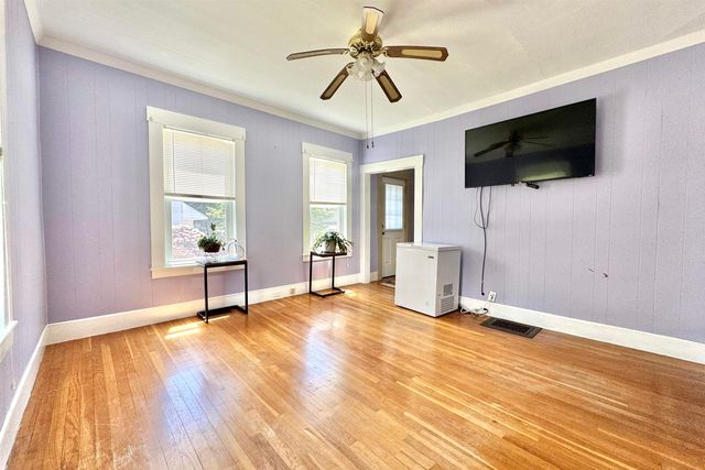 39 Chestnut Street, Tilton, NH 03276