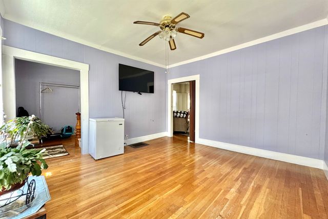 39 Chestnut Street, Tilton, NH 03276