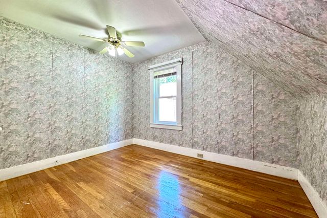 39 Chestnut Street, Tilton, NH 03276