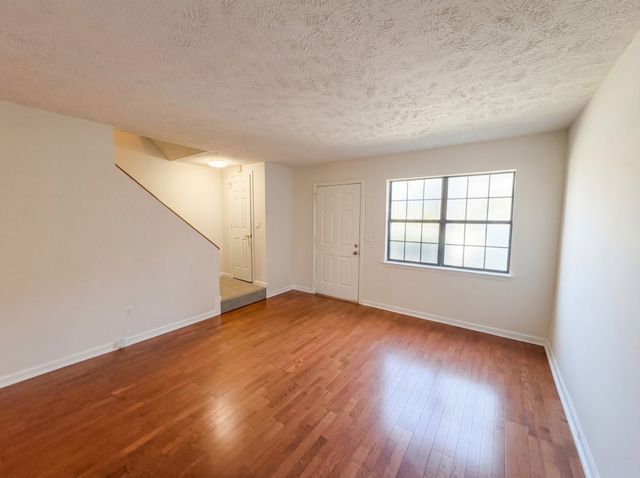 211 Thistle Ln, Hermitage, TN 37076