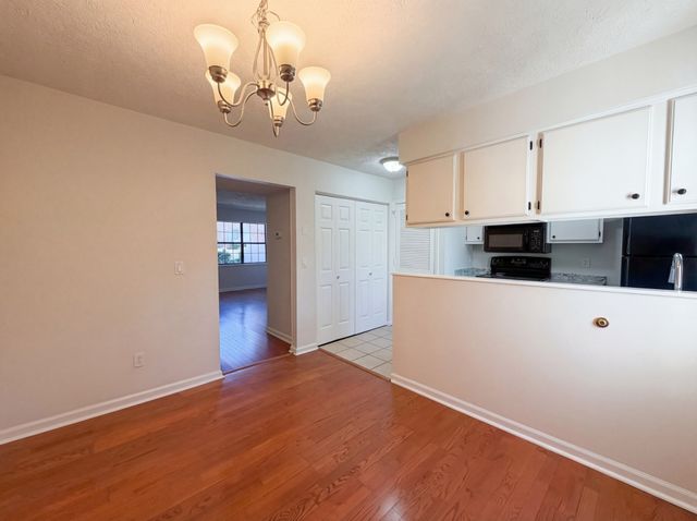 211 Thistle Ln, Hermitage, TN 37076