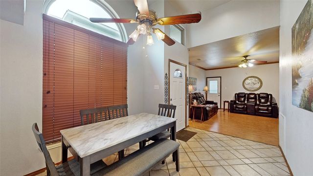 911 Azalia Drive, Lewisville, TX 75067