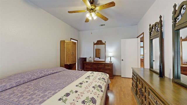 911 Azalia Drive, Lewisville, TX 75067