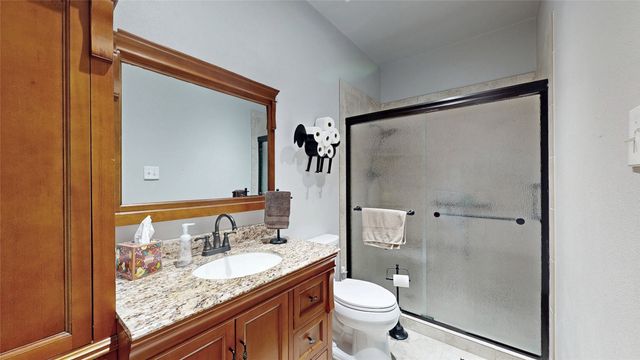 911 Azalia Drive, Lewisville, TX 75067