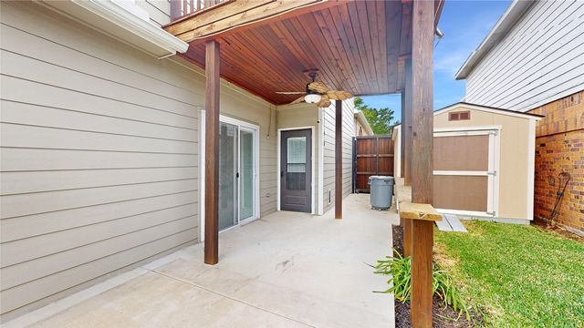 911 Azalia Drive, Lewisville, TX 75067