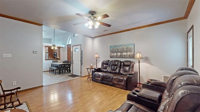 911 Azalia Drive, Lewisville, TX 75067