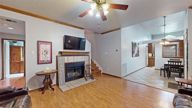 911 Azalia Drive, Lewisville, TX 75067