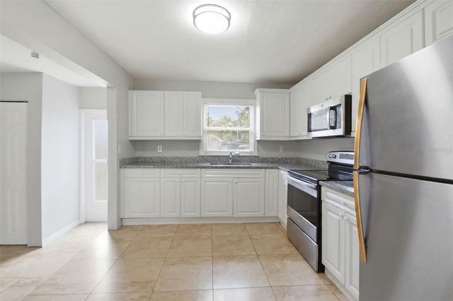 2817 HAWTHORNE STREET, Sarasota, FL 34239