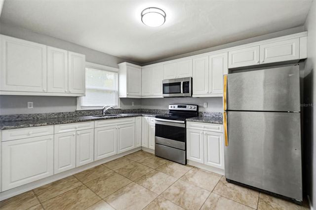 2817 HAWTHORNE STREET, Sarasota, FL 34239