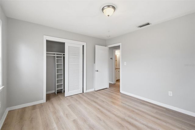 2817 HAWTHORNE STREET, Sarasota, FL 34239