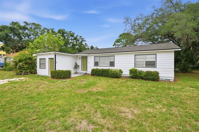 2817 HAWTHORNE STREET, Sarasota, FL 34239