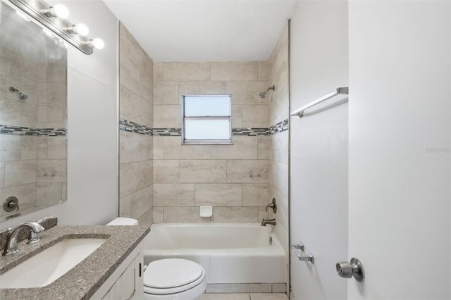 2817 HAWTHORNE STREET, Sarasota, FL 34239
