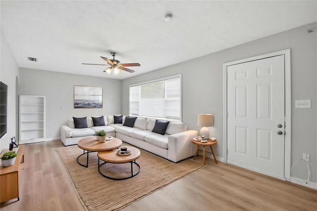 2817 HAWTHORNE STREET, Sarasota, FL 34239