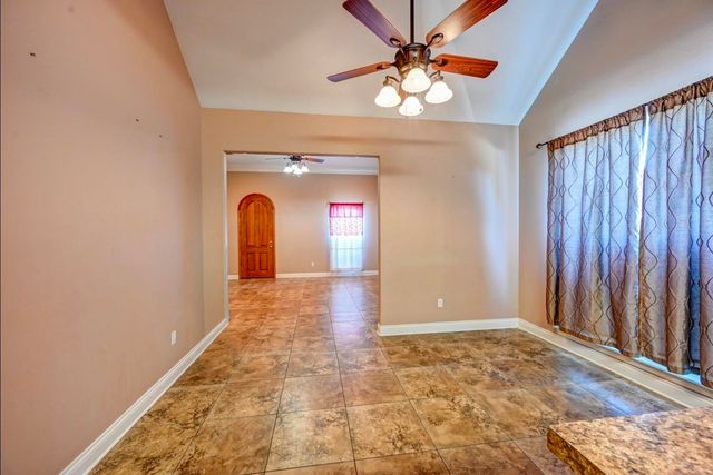 112 Lillian Dr, Plattenville, LA 70393